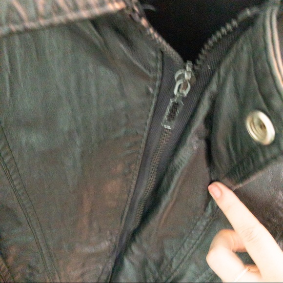 Vintage 80s/90s Black Leather Jacket Lined - Picture 5 of 8